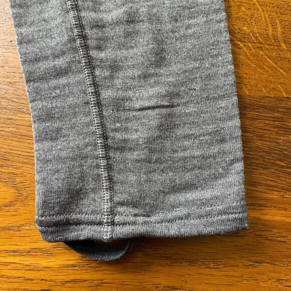 PATAGONIA Capilene BaseLayer Top Mens XS Gray Thermal Weight Shirt Base Layer - Picture 4 of 7